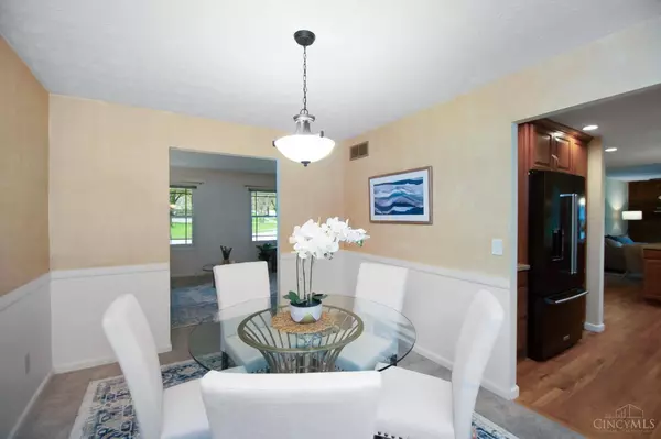 12180 Brookston Dr, Springdale, OH 45240