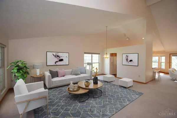 6743 Bayberry Ct, Hamilton Twp, OH 45039