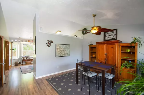 690 Bluebird Ln, Union Twp, OH 45244