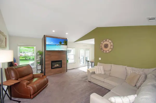 370 Woodsdale Dr, Monroe, OH 45050