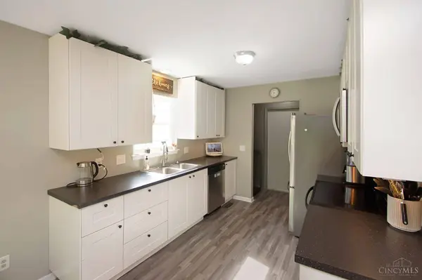 370 Woodsdale Dr, Monroe, OH 45050