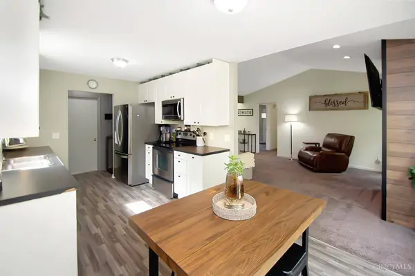 370 Woodsdale Dr, Monroe, OH 45050