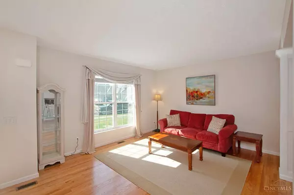 6320 Ashford Dr, Miami Twp, OH 45140