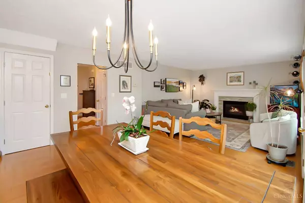 6711 Bayberry Ct, Hamilton Twp, OH 45039