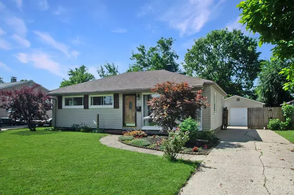 21 Meadow Dr, St Clair Twp, OH 45013