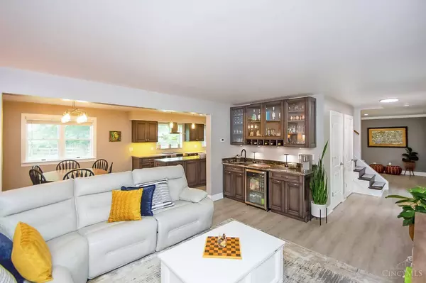 5671 Crooked Tree Ln, Milford, OH 45150