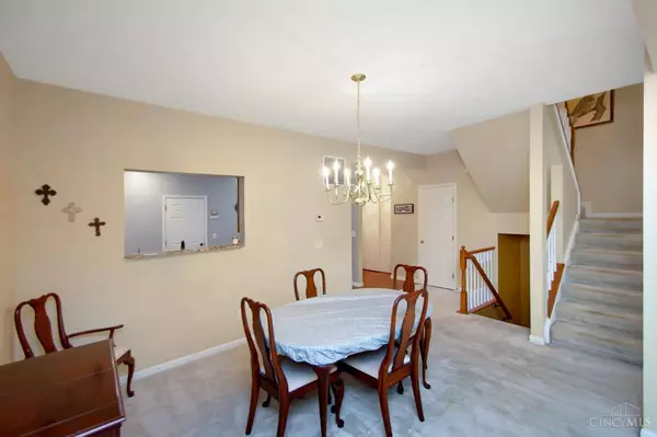 5929 Castlewood #5, Miami Twp, OH 45150