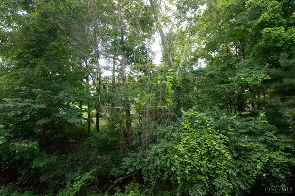 5929 Castlewood #5, Miami Twp, OH 45150