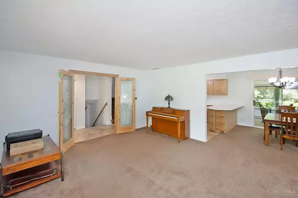 2271 Trinity Dr, Turtle Creek Twp, OH 45044