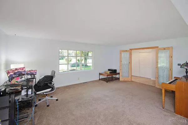 2271 Trinity Dr, Turtle Creek Twp, OH 45044