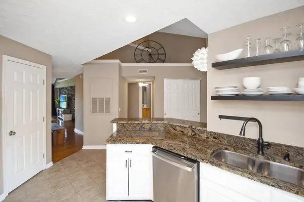 22 Carriage House Drive, Fort Thomas, KY 41075