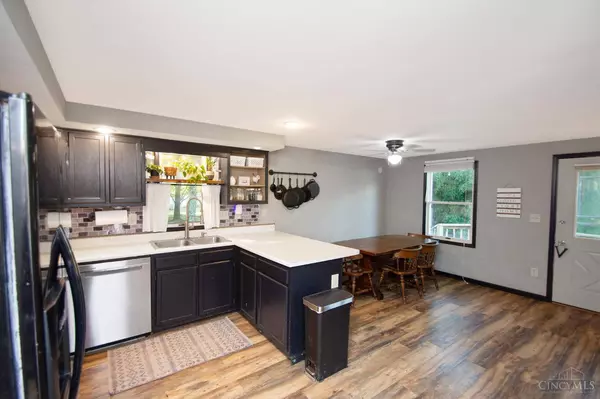 16225 Edgington Rd, Sterling Twp, OH 45176