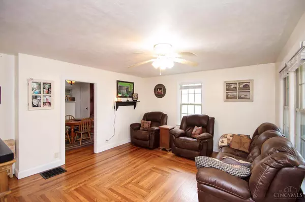 208 E Main St, Jefferson Twp, OH 45168