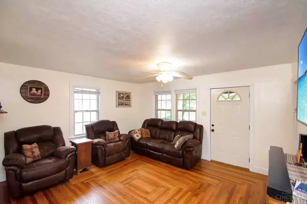 208 E Main St, Jefferson Twp, OH 45168