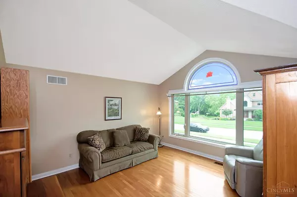 7075 Ashwood Knolls Dr, Fairfield Twp, OH 45011