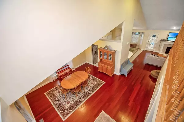 6074 Weber Oaks Dr, Miami Twp, OH 45140