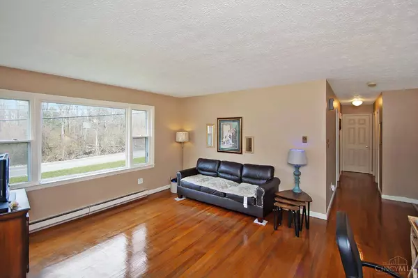 1352 Gibson Rd, Goshen Twp, OH 45140