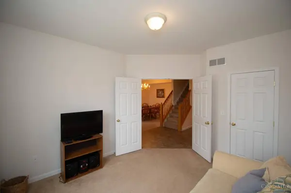 6323 Ashford Dr, Miami Twp, OH 45140