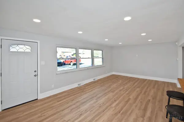 5588 Kay Dr, Miami Twp, OH 45150