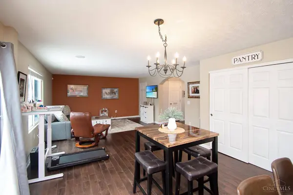9 Woodside Park Dr, Pierce Twp, OH 45102