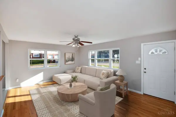 3433 Tolland Ct, Green Twp, OH 45248