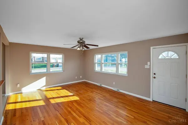 3433 Tolland Ct, Green Twp, OH 45248