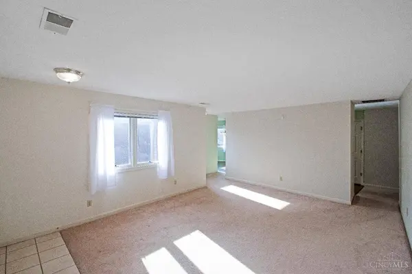 5261 N Bend #9-1, Green Twp, OH 45247