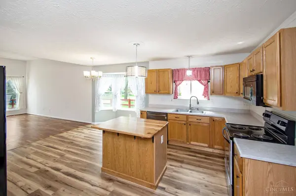 6062 Weber Oaks Dr, Miami Twp, OH 45140