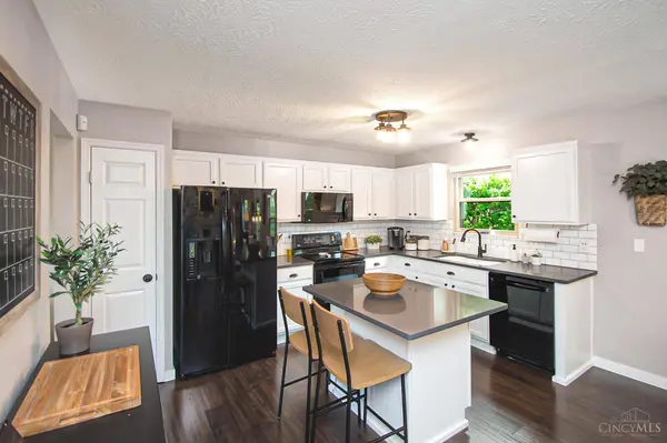 1522 Summit Rd, Miami Twp, OH 45140