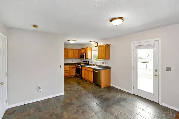 6067 Weber Oaks Dr, Miami Twp, OH 45140