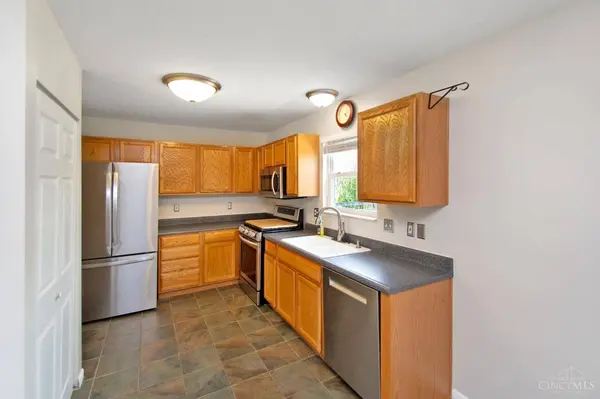 6067 Weber Oaks Dr, Miami Twp, OH 45140