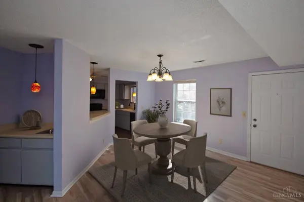 9723 Timberview Ct, West Chester, OH 45241