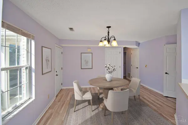 9723 Timberview Ct, West Chester, OH 45241