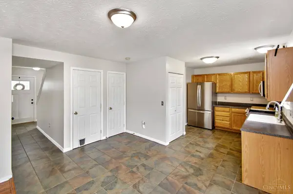 6067 Weber Oaks Dr, Miami Twp, OH 45140