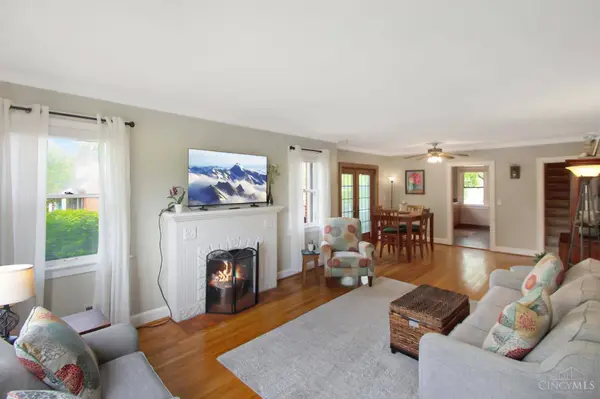 6134 Cherokee Dr, Madeira, OH 45243