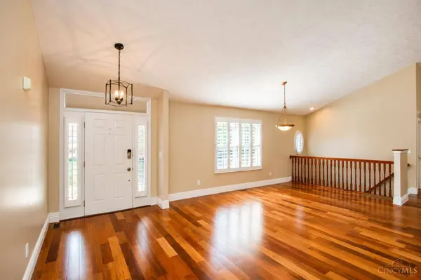 8 Belmont Ln, Monroe, OH 45050