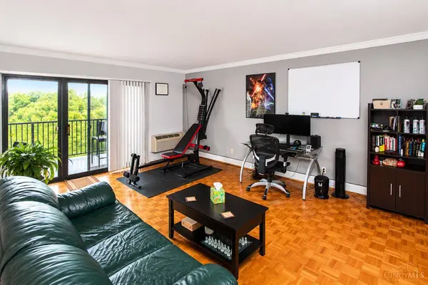 1815 William Howard Taft Rd #809, Cincinnati, OH 45206