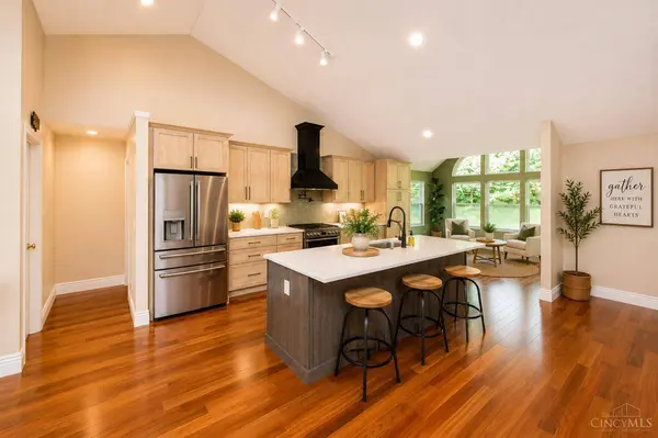 8 Belmont Ln, Monroe, OH 45050