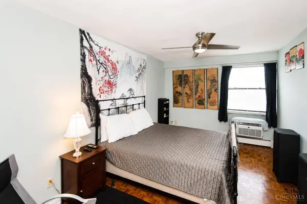 1815 William Howard Taft Rd #809, Cincinnati, OH 45206