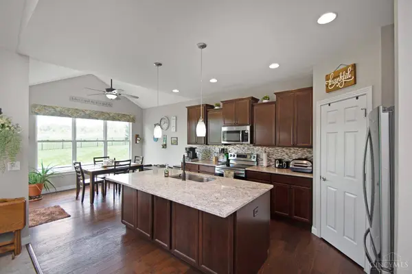62 Tall Oaks Dr, Monroe, OH 45044
