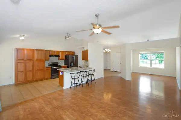 219 Shanda Dr, Monroe, OH 45050