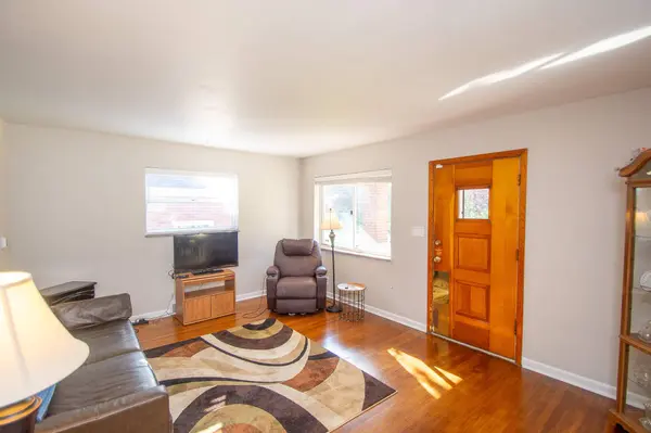 16 E 43rd Street, Latonia, KY 41015