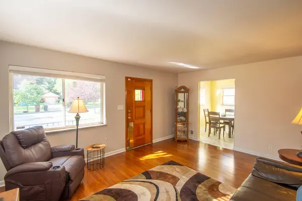 16 E 43rd Street, Latonia, KY 41015
