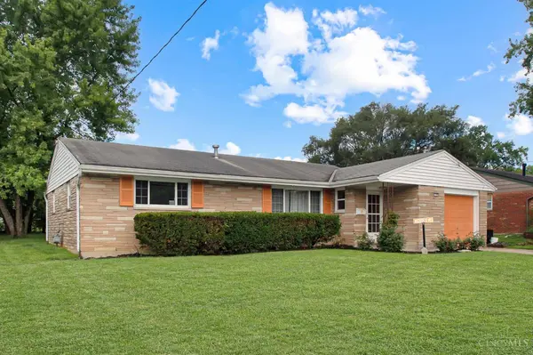 11731 Van Camp Ln, Springdale, OH 45246