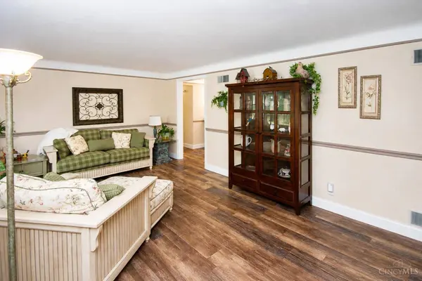 1228 Ronlee Dr, Miami Twp, OH 45150