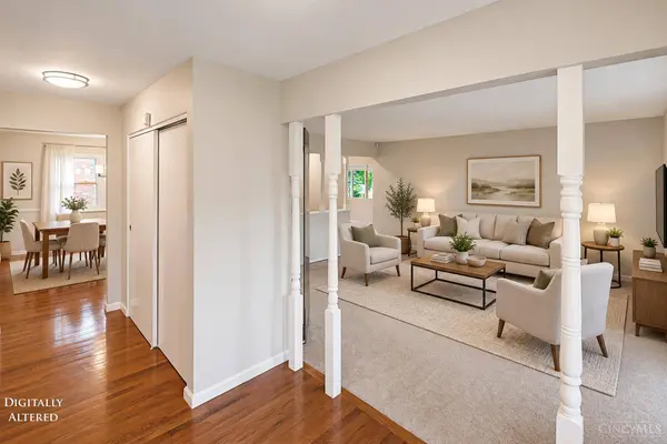 8044 Honeysuckle Ln, West Chester, OH 45069
