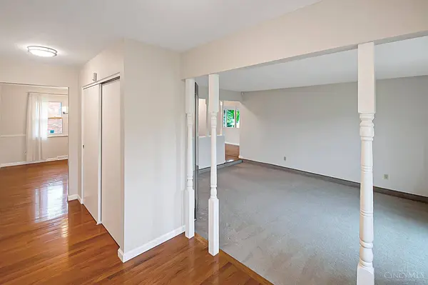 8044 Honeysuckle Ln, West Chester, OH 45069