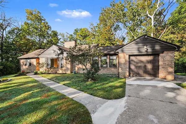 721 Ridgewood Ln, Miami Twp, OH 45150