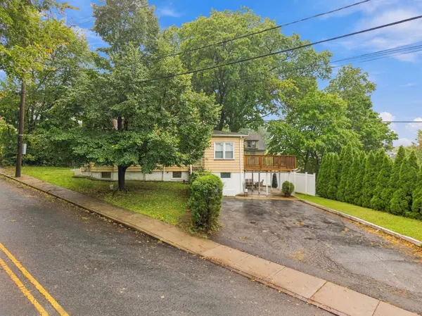 117 Hackensack Ave, Ridgefield Park, NJ 07660-1438