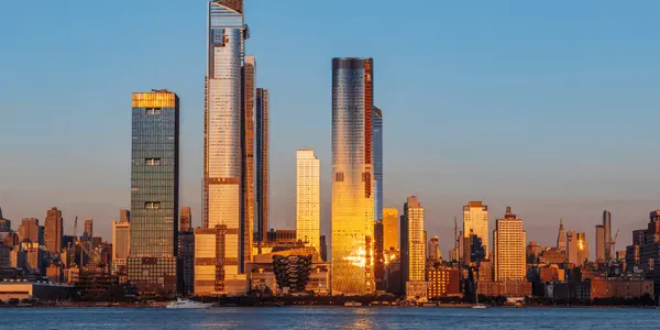 Edgewater vs. Weehawken: Which Waterfront Community Fits Your Lifestyle? 